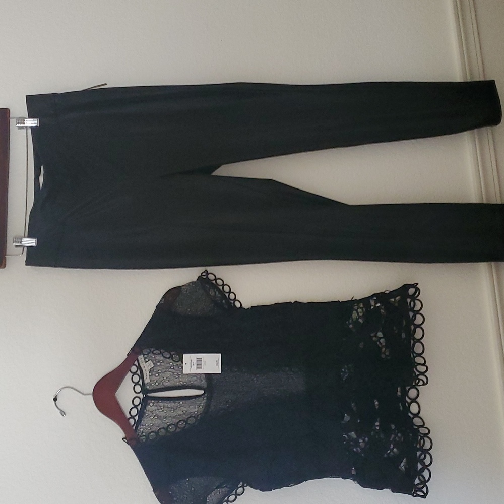 Haute Monde eyelet top Buckle NWT